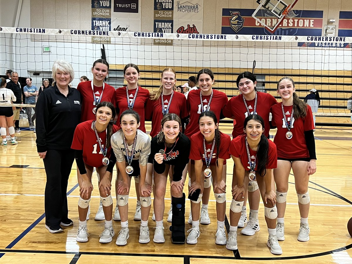 PonceAdele13's tweet photo. That big block feeling! Fantastic time with my team, finishing up 2nd at Summer Kickoff, great prep for Nationals! @BrennanBearVB #volleyballgirl #VolleyballLife #BlockWall #Teamwork @AlamoVB https://t.co/ulqDVNQff7