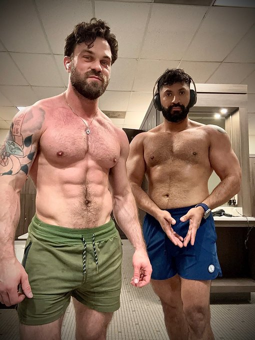 Mi gorillita musculoso 🤤💪🏻🦍❤️  🌐https://t.co/J9MyKQVQGt🌐  @scallysex @thexxlmen @HotMaleStuds @GAYXXXBLOG<a class="tags" href="/tag/scallysex">@scallysex</a><a href="/tag/muscles"class="tags"><span>#muscles</span></a><a href="/tag/gay"class="tags"><span>#gay</span></a><a href="/tag/gaysex"class="tags"><span>#gaysex</span></a><a href="/tag/gayjock"class="tags"><span>#gayjock</span></a><a href="/tag/onlyfans"class="tags"><span>#onlyfans</span></a><a href="/tag/gaystud"class="tags"><span>#gaystud</span></a>