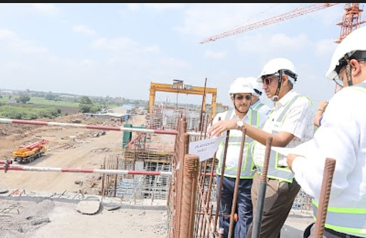 Chairman  & CEO, Railway Board Shri Anil Kumar Lahoti today inspected ongoing work of Surat High Speed Rail station & visited casting yard in connection with MAHSR project. 

He also inspected Surat station & discussed progress of redevelopment of stn with  Sr. railway officers.