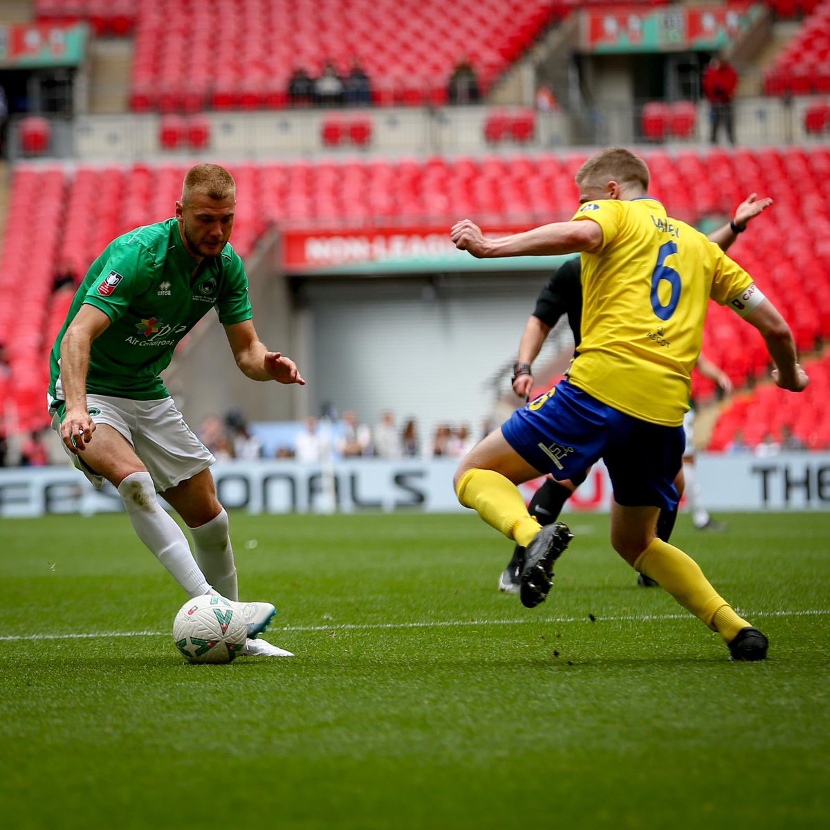 nptfc's tweet photo. Full time
Swans 0-1 @AscotUnitedFC
Not a bad way to defend last years Vase losing to a late goal in the final!
Well done to @AscotUnitedFC on winning the vase today! Enjoy the moment. ๐ ๐ https://t.co/n5hztUusLP