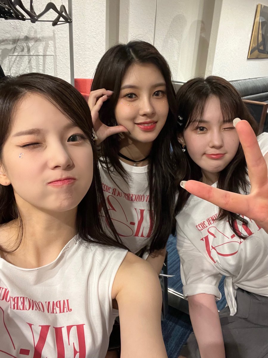 official_kep1er's tweet photo. 이틀 동안 도쿄 콘서트 끝! 케플리안 덕분에 너무 행복했어요! 고맙고 이 마음 그대로 앞으로도 좋은 무대들 보여드릴게요 사랑해❤

#최유진 #YUJIN 
#Kep1er #케플러 https://t.co/lfmxvuPaRm