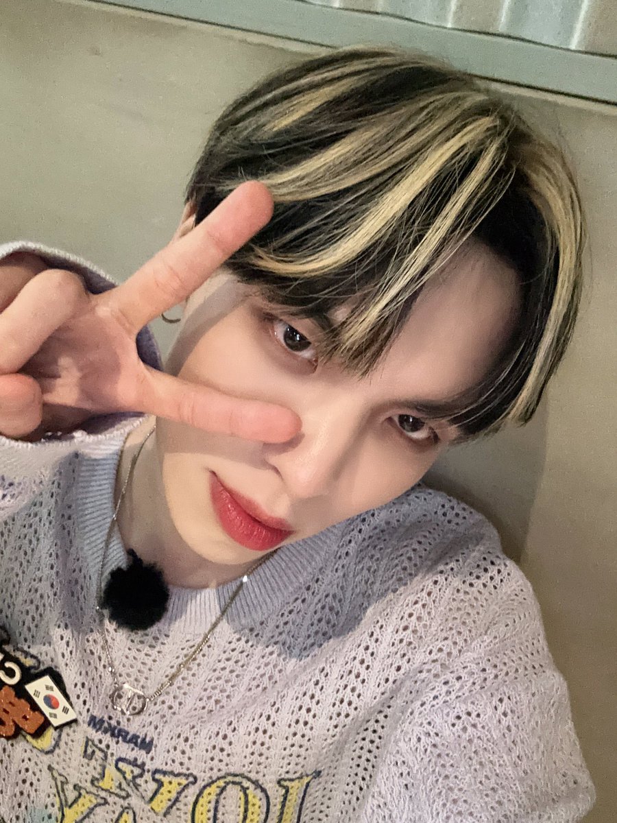 cixbabbles's tweet photo. 230521 BX 💌 Fromm

#CIX #이병곤 #병곤 #BX https://t.co/naGLufvdXS