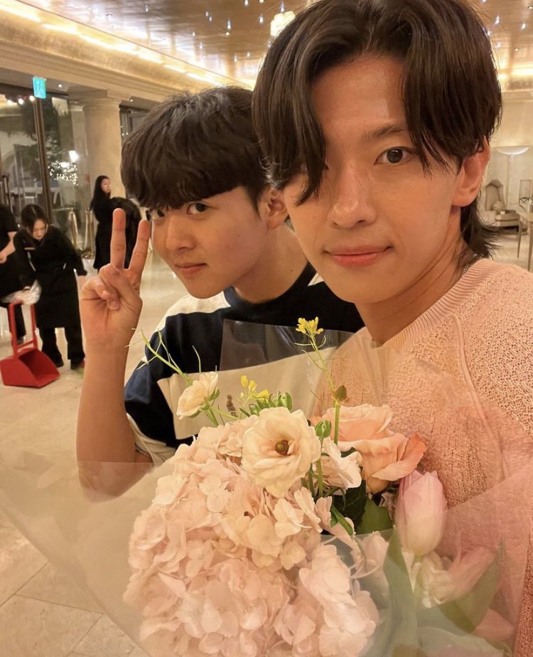 _DEXday_'s tweet photo. #kimjinyoung #덱스 https://t.co/6XKZDhPoOJ