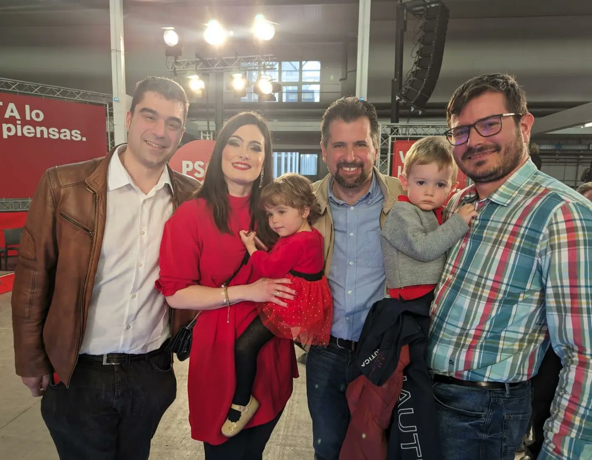 psoeboecillo's tweet photo. Hoy, el presidente del Gobierno, Pedro Sánchez y el líder de la oposición en Castilla y León, Luis Tudanca nos han deseado mucha suerte al PSOE de boecillo. https://t.co/hr3hwshhgL