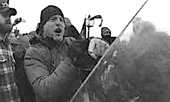 ⚖️🚨 VERDICT 🚨⚖️

#Consequences
#Jan6thInsurrection

Former FBI agent, JARED WISE ⤵️, 50, of New Braunfels, TX, was CAPTURED in Oregon, ARRESTED &amp; CHARGED for his actions at the Capitol on 1/6 after an anonymous tipster contacted the FBI.

storage.courtlistener.com/recap/gov.usco…