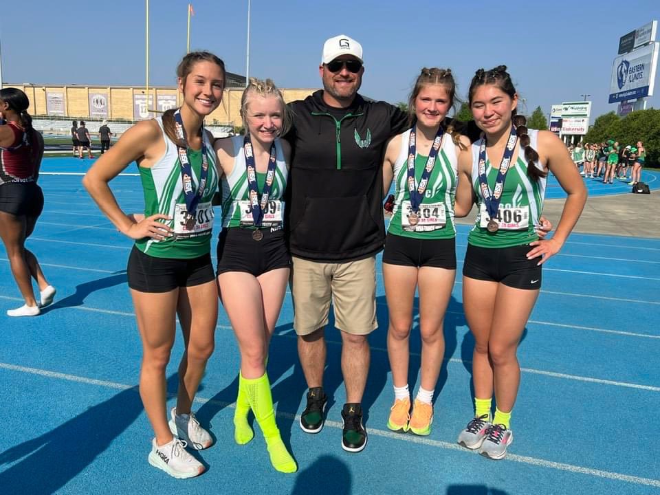 GridironRams's tweet photo. What better way to end the Murphy Era. All-State Team of Guckenberger, Dormier, Pietruszynski and Witt take 6th in the 4/400, EIU 3A State Finals. A fitting finish to a stellar career. Thanks Murph. @IHSA_IL #Legend #StateGo @GCHSGirlsTrack @GoGCHSRams #Grateful #Blessed https://t.co/84MWGo4WQm