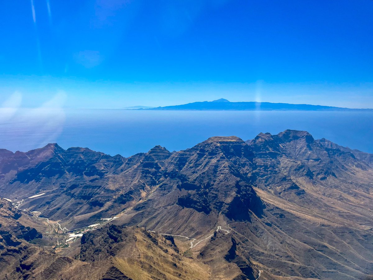 Tenerife in the background seen from La Aldea de San Nicolás, Gran Canaria 😁👋 #grancanaria #avgeek #canaries #aviation #tenerife #teide #FlightDeckMonday #sky