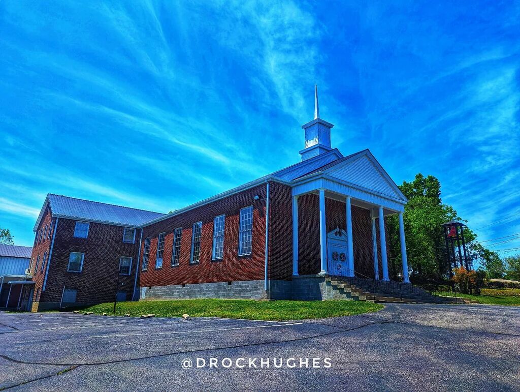DrockHughes's tweet photo. "Let everything that has breath praise the Lord. Praise the Lord"  Psalm 150:6 https://t.co/Zm2ORgBGT8 https://t.co/hh9nvH2Ru5