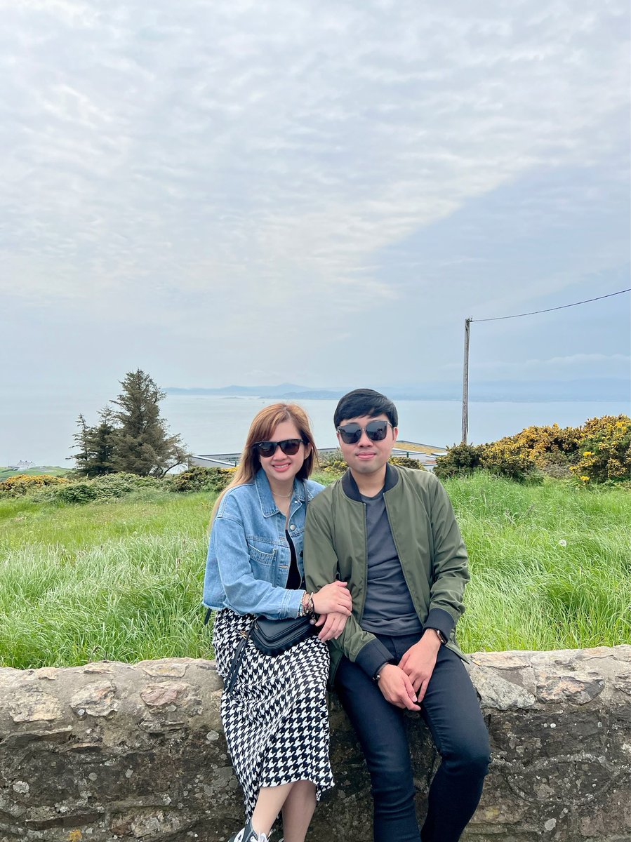 jptdizon's tweet photo. Welcome to Ireland doc! 😍#AUFMC #ICU #Nurse #Resident #ireland #Europe #friends https://t.co/zFHnfT2NBo