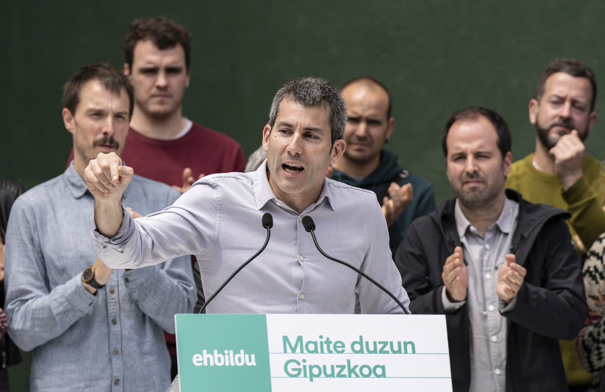 ehbildugipuzkoa's tweet photo. “Xabi. Yo quiero que Hernani siga teniento la vida que tiene”.  Hernanik @xabilertxundi nahi alkate, @ehbildu delako ondo bizitzen jarraitzeko berme bakarra.

Gipuzkoa osoan ari gara batzen eta hazten, eta M28an demostratuko dugu!

#EgingoDugu https://t.co/cL0vTlcwdM