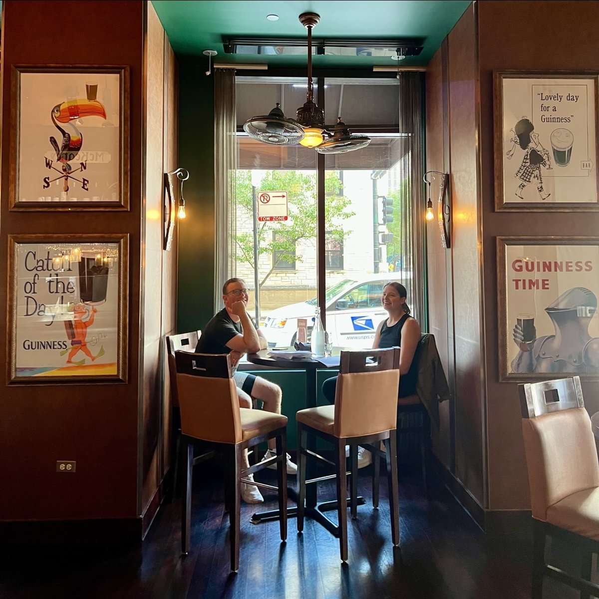 PippinsTavern's tweet photo. The best seat in the house. Join us for brunch today from 11am to 3pm.

#lmgchicago #chicagobrunch #pippinstavern #chicagoweekend #chicago https://t.co/XagjQArIgB