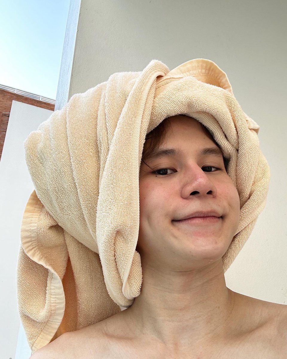 Hyun.St on Twitter "P Family bubble bath 💙💙💙"