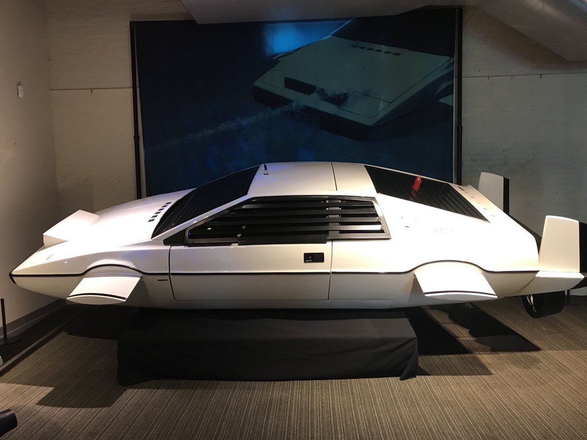 HaphazardStuff's tweet image. Some of the vehicles from Roger Moore’s Bond. Including the tuk-tuk taxi from Octopussy that made a camel do a double take! #jamesbond #bondinmotion