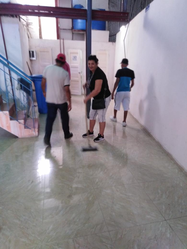 MayraLluis62330's tweet photo. Como parte de la realización del Ejercicio Meteoro 2023 en la Unidad Empresarial de Base Manzanillo perteneciente a la Universal Granma se realizan actividades prácticas ante un evento meteorológico.
#Meteoro2023
#UebManzanillo
#UniversalGranma https://t.co/r1hl1tlJj5