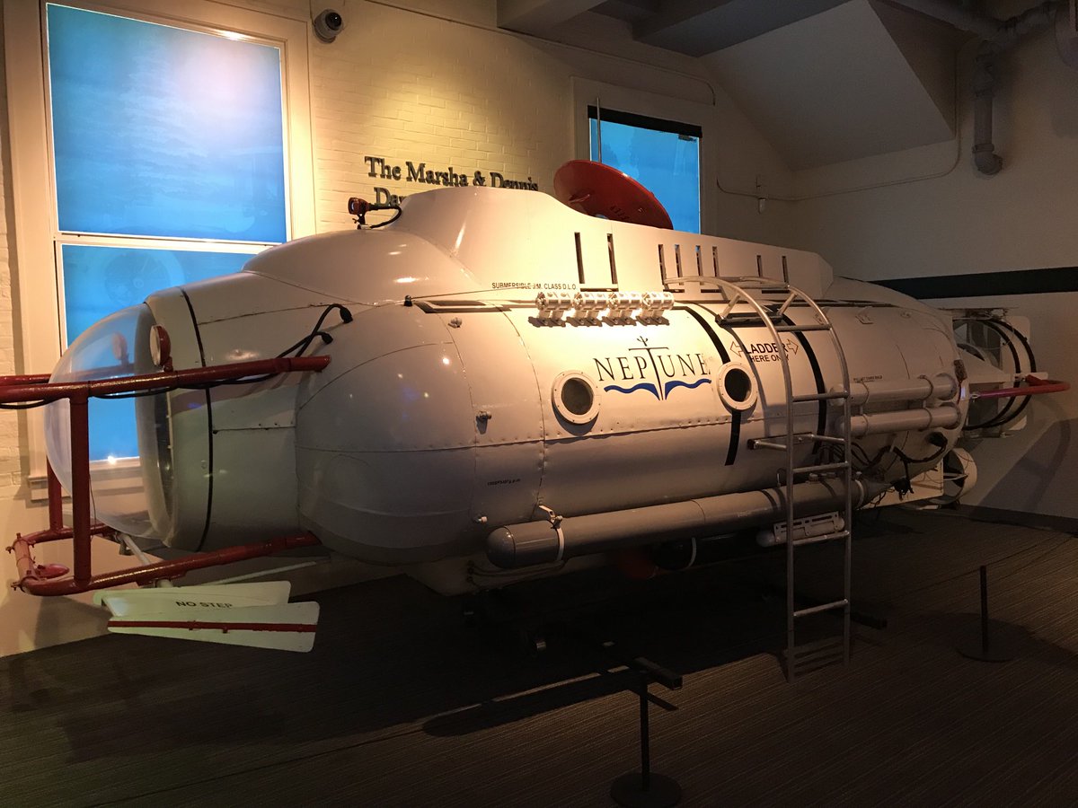 HaphazardStuff's tweet image. Some of the vehicles from Roger Moore’s Bond. Including the tuk-tuk taxi from Octopussy that made a camel do a double take! #jamesbond #bondinmotion