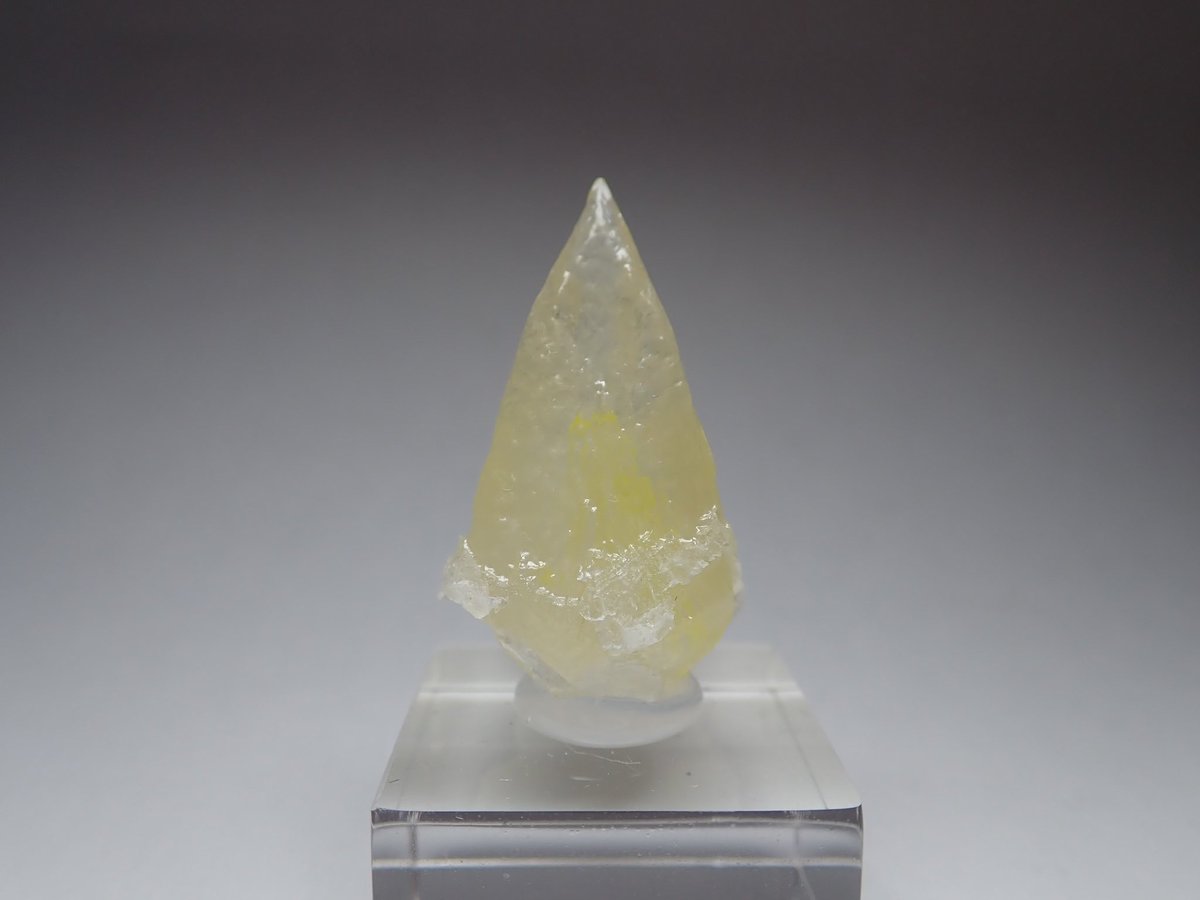 Bump_cloud's tweet image. 昔の写真から。
クリソベリル、ヘリオドール、ゾイサイト、カルサイト。