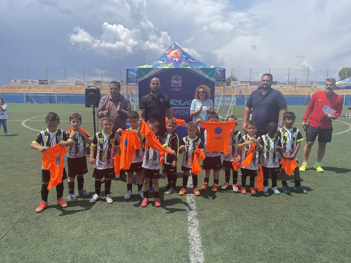 EF_GARRUCHA's tweet photo. VI TORNEO BEBÉ EXHIBICIÓN "VILLA DE GARRUCHA" ⚪⚫⚽🏆
Este Sábado se disputó en el Campo de fútbol Municipal "Emilio Moldenhauer" de Garrucha el VI Torneo Bebé "Villa De Garrucha" con niñ@s de 4 y 5 años.
#UnEquipoUnaIlusion
#PDG1927
#EFG1992 ⚪️⚫️⚽️🏆
#GarruchaEsDeporte https://t.co/cDSASUXbD1