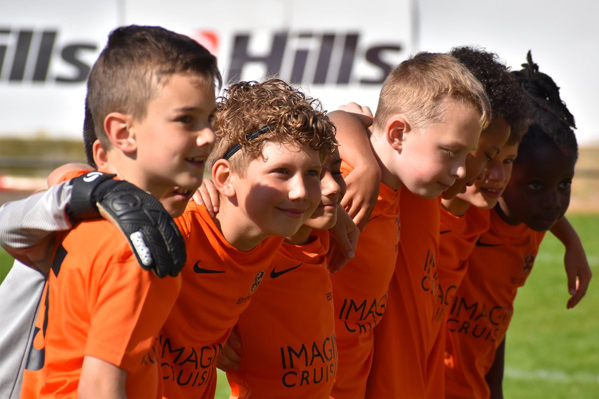 STFCfoundation's tweet image. Our Under 7s and Under 8s Football Fun Festival is well underway at the County Ground this morning! 

We love being able to offer this opportunity to some of the younger grass-roots teams of Swindon and Wiltshire.

🔴⚪️⚽️ #ProudToBeSwindon #WherePeopleMatter
