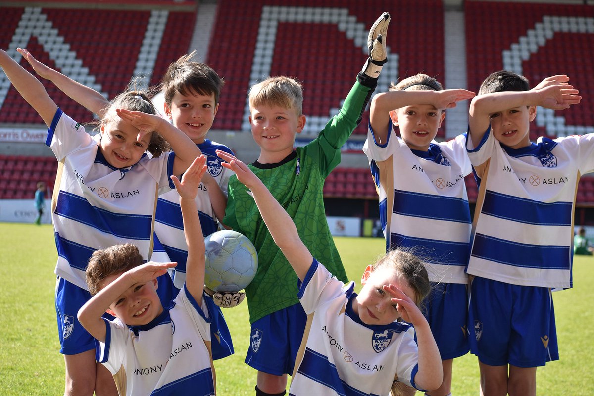 STFCfoundation's tweet image. Our Under 7s and Under 8s Football Fun Festival is well underway at the County Ground this morning! 

We love being able to offer this opportunity to some of the younger grass-roots teams of Swindon and Wiltshire.

🔴⚪️⚽️ #ProudToBeSwindon #WherePeopleMatter