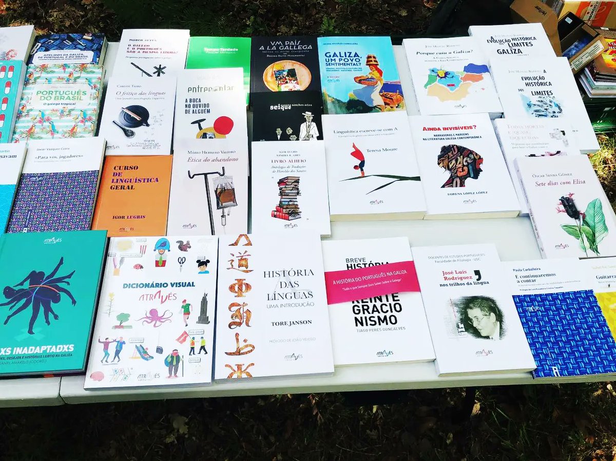 AtravesEditora's tweet photo. Vaia feira ontem na @arcadanoe 💥
Aqui estivemos! Na festa das Letras, com banca de livros no mercado associativo e com @SechuSende a regueifar ⚡📚
Obrigadas!🩷
#atraveseditora
#feira #diadasletras #vilardesantos https://t.co/K9IKS7yoHS