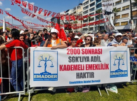 GencFB_68's tweet photo. Ailemizden dostlarımızdan, bizi seven insanlardan uzaklaştık. Ne için davamız ve geleceğimiz için, gururumuz için🙏 Ama bu işi buraya kadar getirdik💪 buradan geri dönüş asla yok. Kazanacağız✊ Az kaldı..
@EmadDernegi 

#biz16milyonuz https://t.co/lrIbmzPtVA