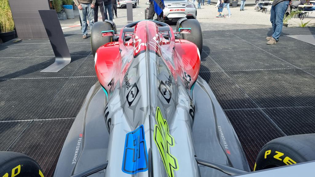 MSM_Christian's tweet photo. Mercedes reveals update that should've been introduced in Imola at the Nürburgring 🙃😀😉
#F1 https://t.co/RwcKvrn3zS