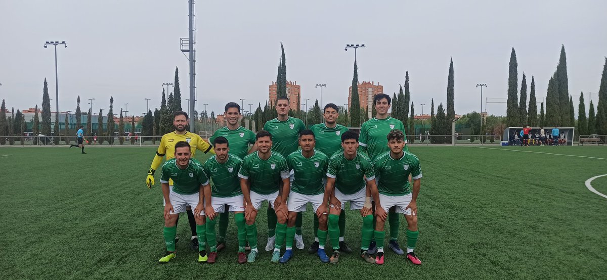 GradaSiete's tweet photo. 📸FOTOS de los once titulares de bos equipos en el duelo entre el líder, Unión Valdebernardo 🟢 y el tercer clasificado, AD Arganda CF 🔴⚫. 

Por el momento minuto 22, con resultado 2⃣-1⃣

@UnionVB 🆚 @ADArgandaCF https://t.co/UdxKtFiOra