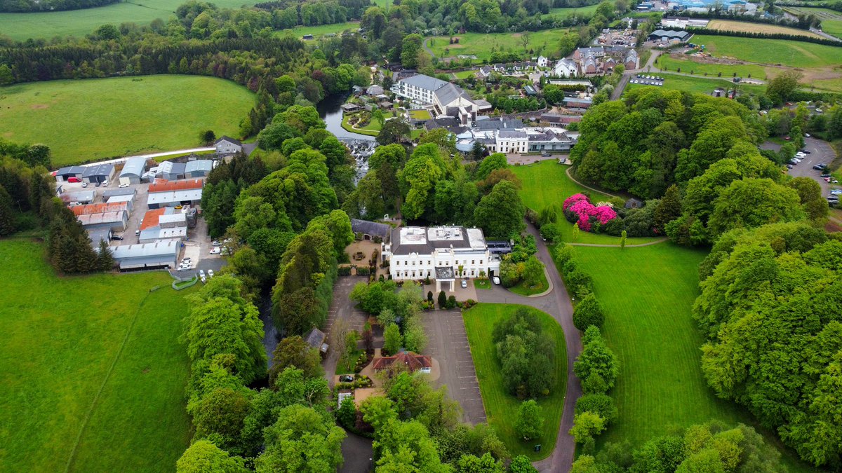 The beautiful @GalgormResort , great spot and the Shepards huts are 👌 @wearetrekni @WeatherCee @DJIGlobal @bbcniweather @BelfastHourNI @DiscoverNI @GoToIreland @NorthernIreland @VisitCauseway @TasteCauseway @CausewayCoastAp @GalgormCastle @Galgorm_resort