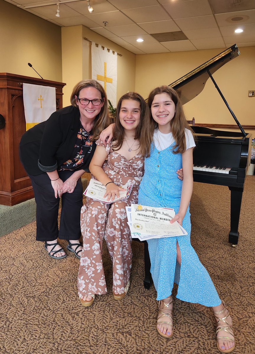 StJosephCSMusic's tweet photo. Beautiful piano recital at a beautiful venue, playing a Steinway grand piano overlooking a lake… is this a dream?? That’s a good day for everyone! I’m proud of these students who worked hard to make today so special. https://t.co/0htR4s8QZW