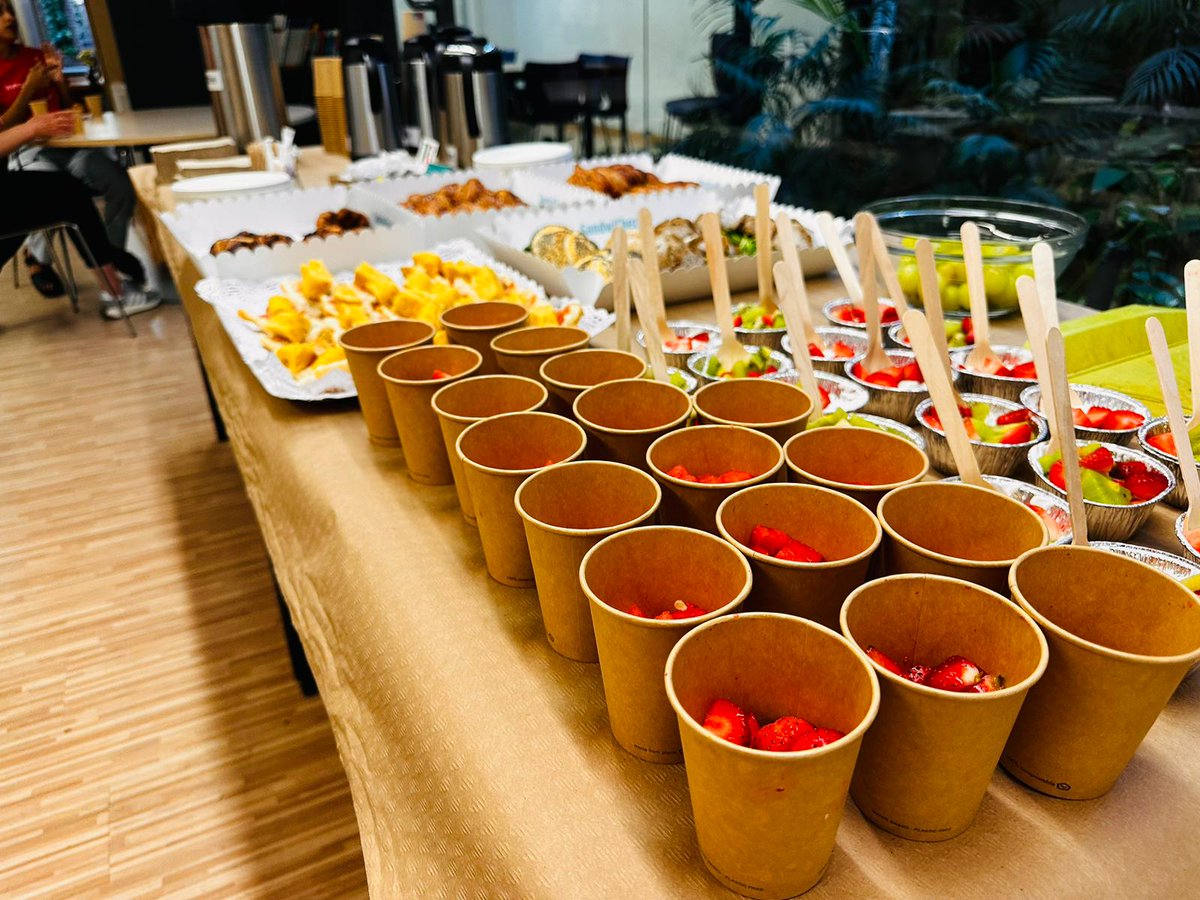 Breakfast to fuel the second day of the @InnovateELT conference! Thank you Ambra and @mentalspl for your insightful plenaries. Let's see what the rest of the day brings #IELT23 #barcelonaevent #ELTconference #Barcelonateachers #theoryinELT