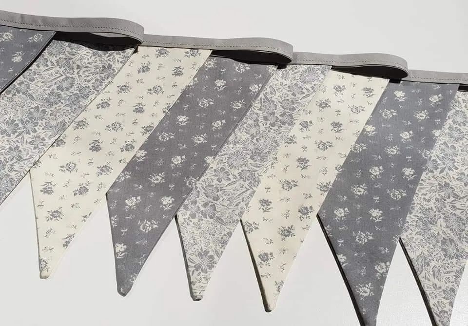 Custom order for this pretty grey bunting 😍
#bunting #buntingflags #buntingshop #buntingdesign #greybunting #floralbunting #fabricbunting #madeat42 #Wokingham #berkshire #custommade #designedbyme #handmade #sbswinner #wowwinner #smallbiz #girlboss #p… instagr.am/p/Csf-2_tNoKs/