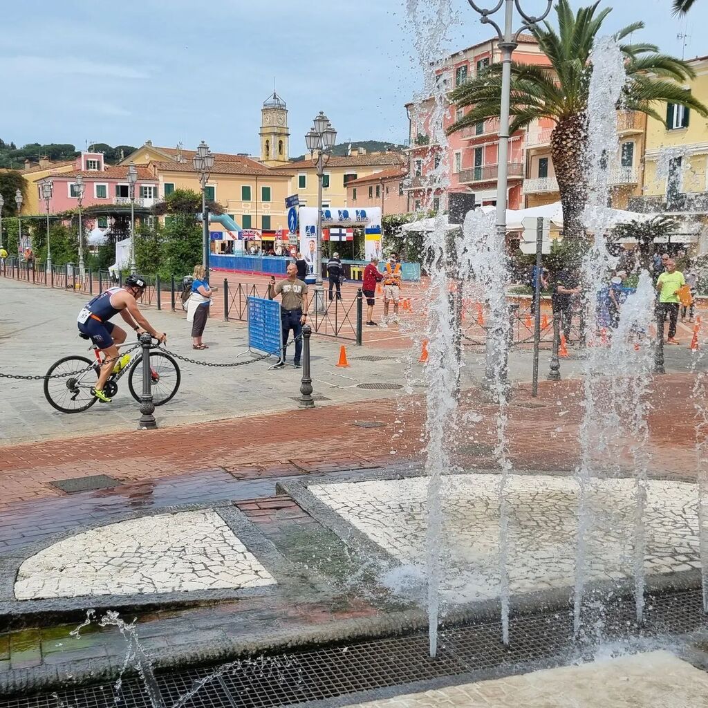 isoladelbaapp's tweet photo. #irontour a #portoazzuro #elba 
Segui @portoazzurroapp il profilo dedicato a #portoazzurroelba

Continuate a taggare le vostre foto con #isoladelbaapp il tag delle vostre #vacanze all'#isoladelba https://t.co/zVQE4kzLzV