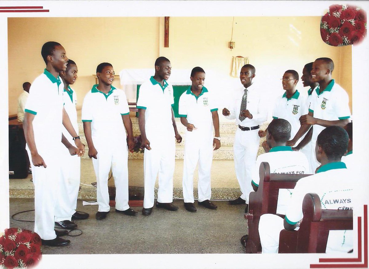 APSU2013's tweet photo. Kumbayaaa Kumbayaaa…O’Lord Kumbayaaa 🎤🎙️

Featuring the Young Sparrows and the Philharmonic Choir this morning at Mass🙏🏾💚

Make you no swerve, yes you!

#DecadeCelebrations
#APSU
#10YearsOn https://t.co/Bv4SWU4Zv8