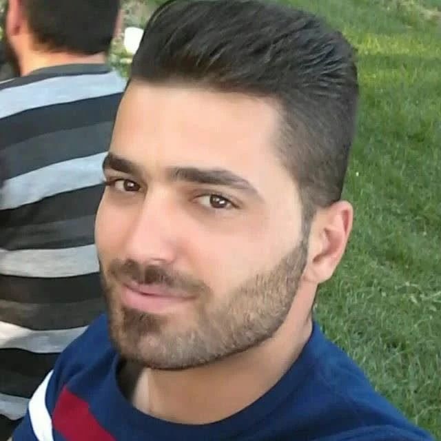 On May 21 at 3 AM, #IRGCterrorists stormed in #MajidKazemi’s house, brutally beat Majid’s mother, father and his two brothers for several hours, then arrested his two brothers along with his sister.
Majid Kazemi was executed by the Islamic Republic on May 19.
#IranRevolution