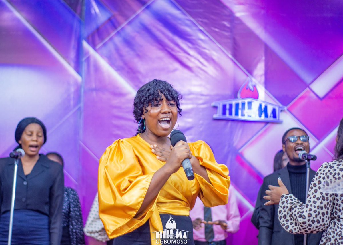 RhemaOgbomoso's tweet photo. OVERCOMER
I have overcome the World I know, I know. I have overcome the World I know, I know.
The greater one lives in me I know And I can do anything I know The Greater one lives in me I know, I know!
#sundayservice #choirministration #howtochangetheworld #rhemaogbomoso https://t.co/Jyo1g9ePOj