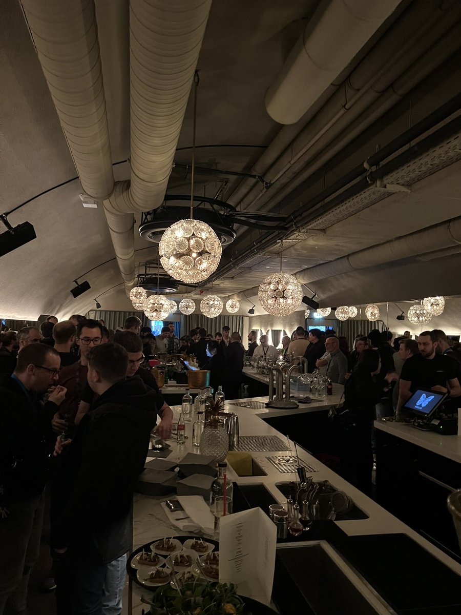 3_1660219387184545792