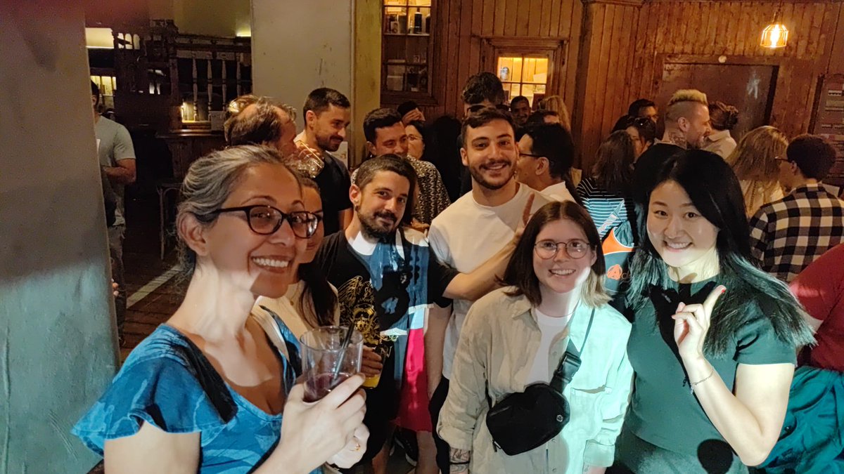MADRIDBABEL's tweet photo. SUNDAY from 19:00 to 0:00 FREE SOCIAL &amp; LANGUAGE EXCHANGE MEETUP at Star Studio THE CANALLA (Plaza del Carmen 3 -metro Sol) Practise languages &amp; make friends #Madrid #Languages #Spanish #idiomas #Domingo #languageexchange #Sunday #intercambio #amigos #Friends #gratis #free #gay https://t.co/3yOx8XeOW1