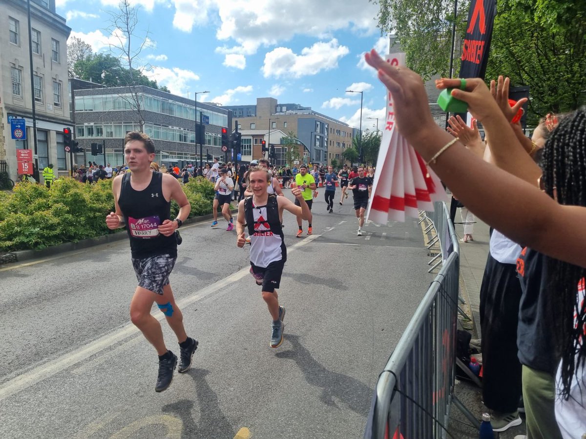 Shelter's tweet image. 📸 Behind the scenes at the #HackneyHalf so far.

#TeamShelter are doing AMAZING! 👏