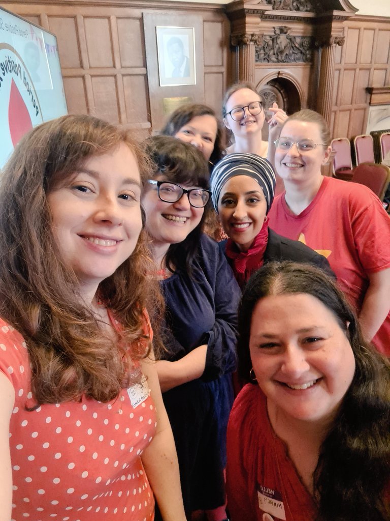I had the best time volunteering with @PeriodPositive yesterday at their #periodpositiveschools event at Sheffield Town Hall! Everyone was so friendly and genius, the work that these folk are doing is incredible and the students I talked to give me so much hope for the future💖🩸
