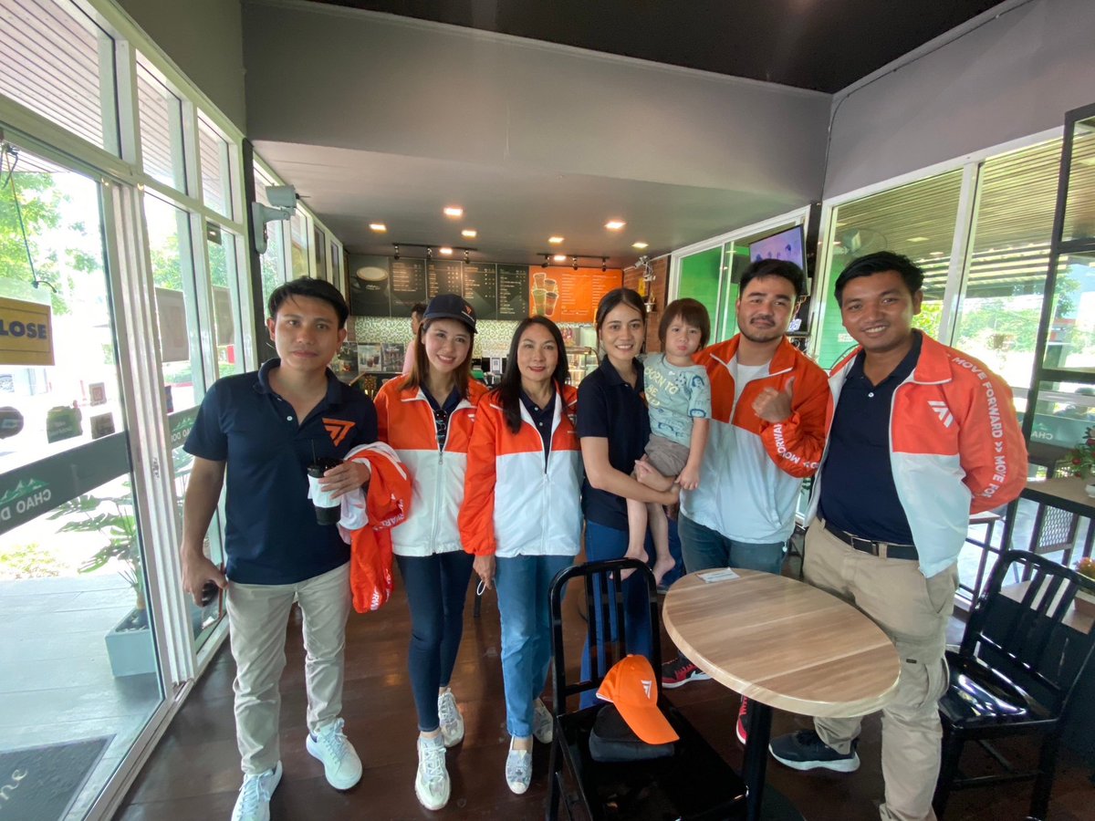 มาให้กำลังใจทุกๆท่านในการแห่วันนี้ #ก้าวไกลชลบุรี