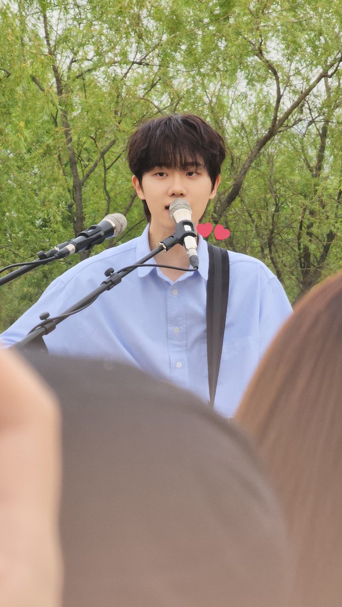 ding_ga_ring's tweet photo. 우짬? 너만보인다 현상아.. https://t.co/1uac3b44gJ