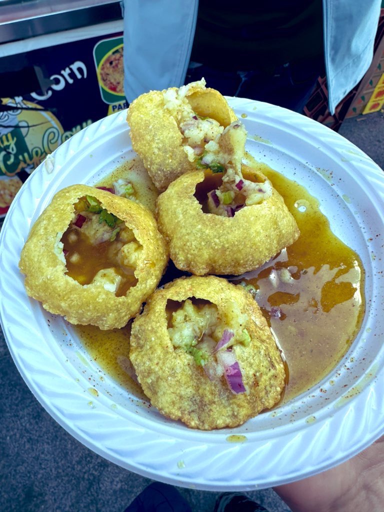 What is this? 
Always hits the spot 👌😋
#golgappe #panipuri #streetfood #spicy #tangy #spicywater #puchka #london #southall #londonfood