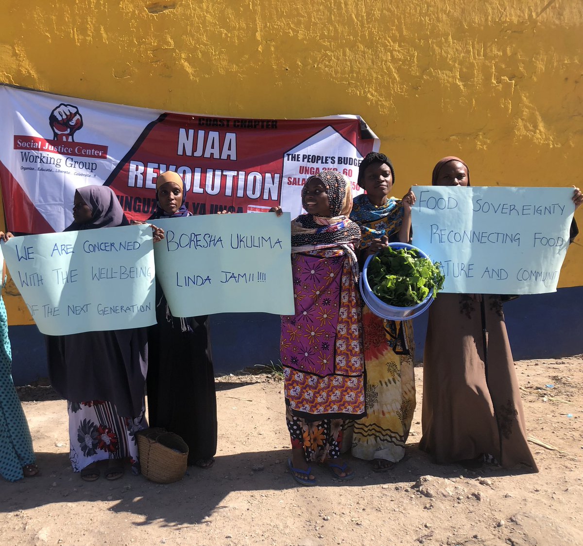 SOCIAL JUSTICE CENTRE WORKING GROUP-COAST CHAPTER (@sjccoastchapter) on Twitter photo Under our national foodsovereignty campaign by <a href="/Article43Rights/">Article 43 Committee ( SJCWG)</a> we had a theatre storm in Likoni-Misufuni yesterday hosted by comrades from Heart Kenya,Likoni SJC highlighting the high cost of living and the need to embrace farming in order to achieve food sovereignty.
<a href="/kilimoKE/">Ministry of Agriculture & Livestock Development</a> Under our national foodsovereignty campaign by <a href="/Article43Rights/">Article 43 Committee ( SJCWG)</a> we had a theatre storm in Likoni-Misufuni yesterday hosted by comrades from Heart Kenya,Likoni SJC highlighting the high cost of living and the need to embrace farming in order to achieve food sovereignty.
<a href="/kilimoKE/">Ministry of Agriculture & Livestock Development</a>