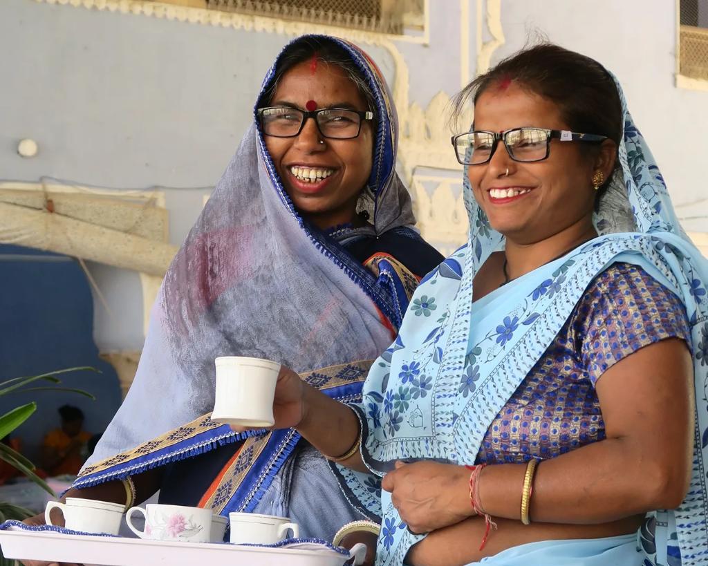 PDKF_Jaipur's tweet photo. #TeamPDKF ~ taking a tea break β
Tell us who you plan to spend #InternationalTeaDay with in the comments section.
#TeaDay
#ShareaCup
#TeaTraditions
#WomenofPDKF
#StoriesfromPDKF
#PDKF #ThePDKFStore
#PrincessDiyaKumariFoundation https://t.co/E3GKd3Dyar