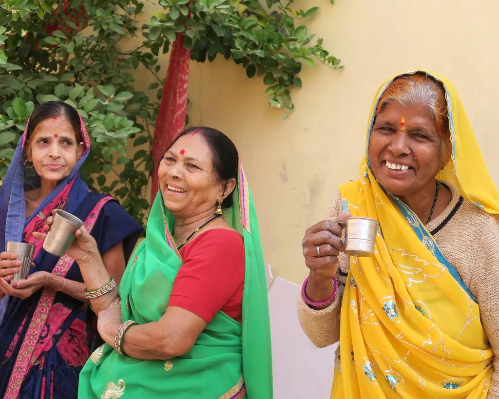 PDKF_Jaipur's tweet photo. #TeamPDKF ~ taking a tea break β
Tell us who you plan to spend #InternationalTeaDay with in the comments section.
#TeaDay
#ShareaCup
#TeaTraditions
#WomenofPDKF
#StoriesfromPDKF
#PDKF #ThePDKFStore
#PrincessDiyaKumariFoundation https://t.co/E3GKd3Dyar