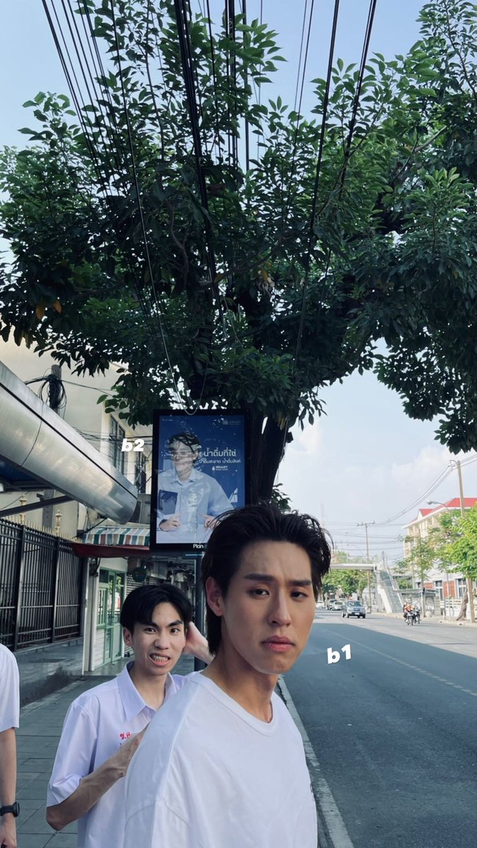 newnaaa__'s tweet photo. 💙🤍 https://t.co/GwzNTsr656