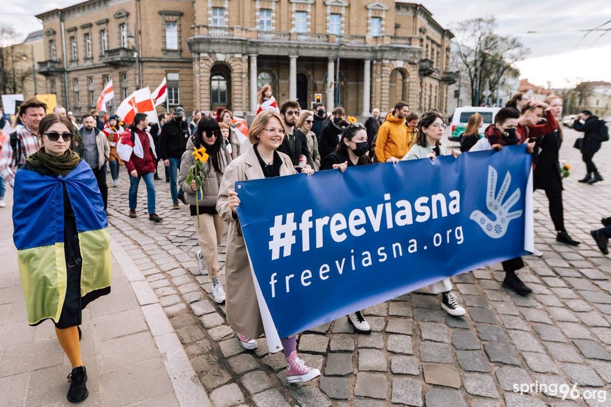 On this International Day of Solidarity for Political Prisoners in Belarus, I call on President Lukashenka to respect human rights, the rule of law and to release all political prisoners. Ireland will continue to support democracy in #Belarus #FreeViasna #WeStandByYou