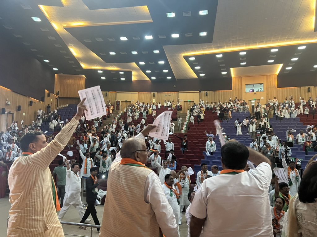 CaptAbhimanyu's tweet photo. आज हिसार में पन्ना प्रमुख सम्मेलन में सम्मिलित हुआ तथा वहाँ उपस्थित सभी पन्ना प्रमुखों को संबोधित किया और सभी से पार्टी के व श्री @narendramodi जी की सरकार के 9 वर्ष पूर्ण होने पर सरकार के कार्यों को और अधिक जन-जन तक ले जाने की अपील की। https://t.co/Gy8Xk9D91c