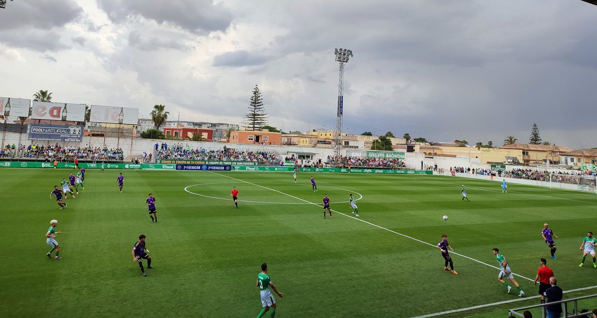DlaRosaFC's tweet photo. Comienza el partido de ascenso playoff Atlético Sanluqueño - Real Valladolid Promesas. https://t.co/qhk5tk83Gk
