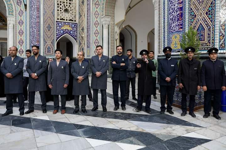SNA110's tweet photo. بھائی کی جانب سے بہن کو تحفہ......

باب الحوائج امام علی رضا علیہ السلام کے روضے کی جانب سے حضرت بی بی معصومہ قم سلام اللہ علیھا کے روضے کو 1600 قالینوں کا تحفہ۔۔۔۔ https://t.co/cbA5S6Nlid